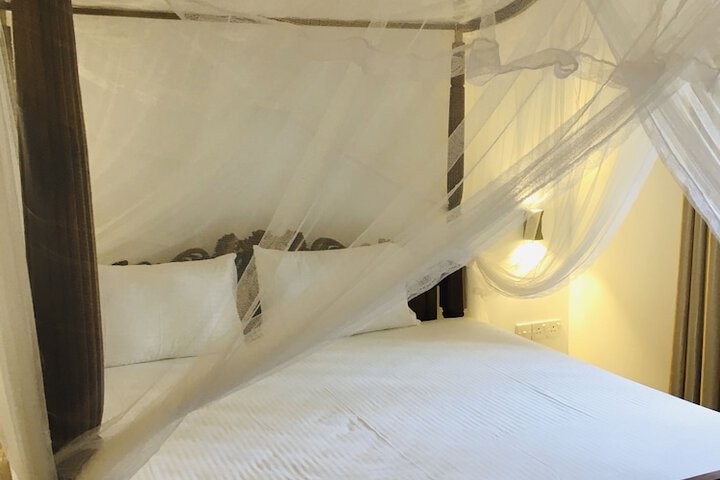 Room 28 of 123