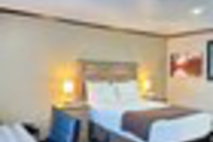 Room 53 of 165