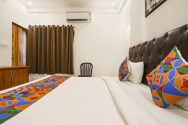 Room 9 of 23
