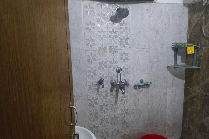 Room 15 of 22