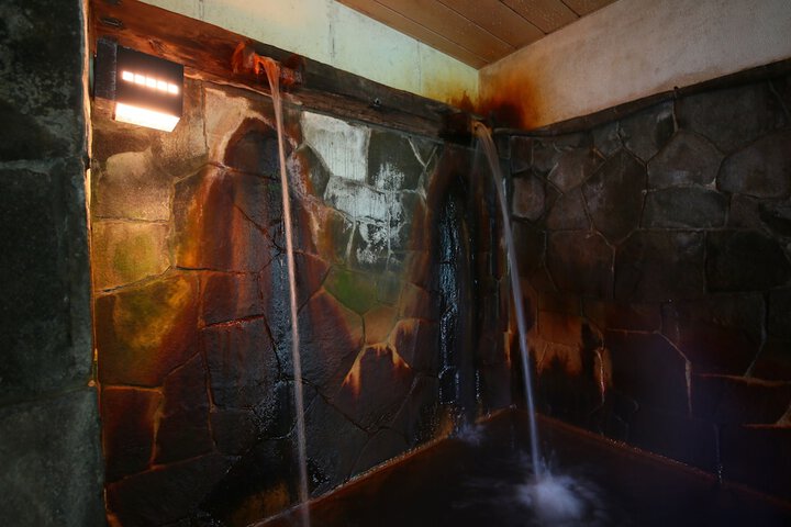 Pools & Facilities