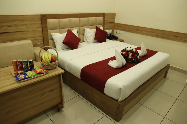 Room 9 of 63