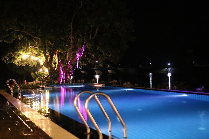 Pool 22 of 52