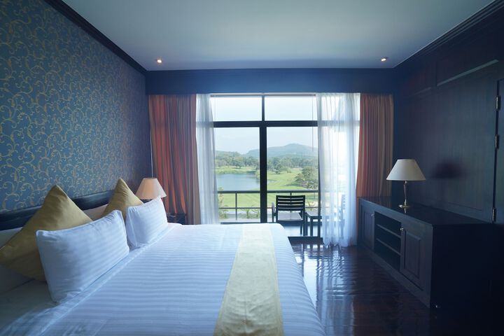 Room 15 of 38