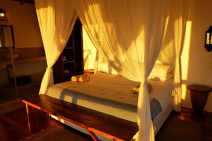 Room 28 of 40