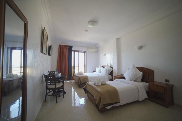 Room 7 of 20