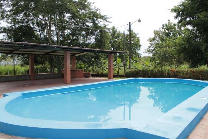 Pool 8 of 14