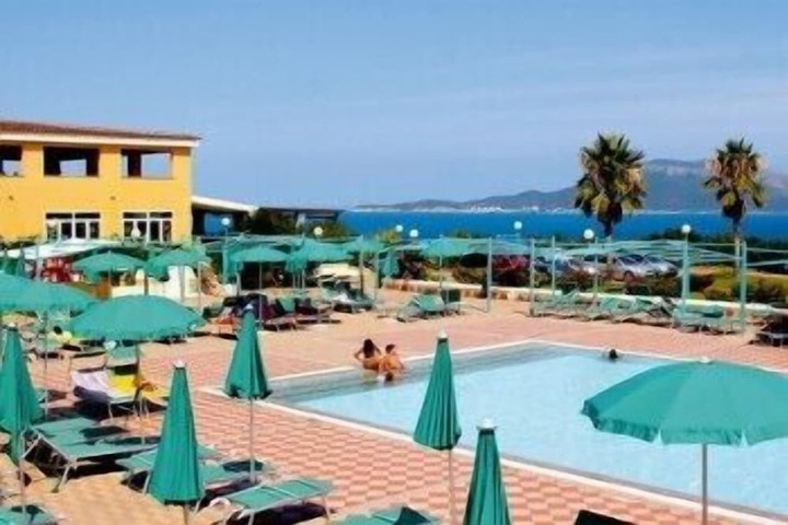 Pool Hotel