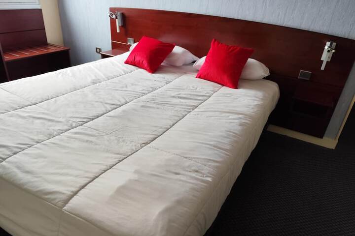 Room 15 of 113