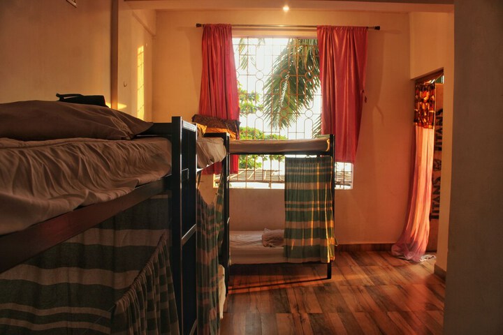 Room 10 of 30