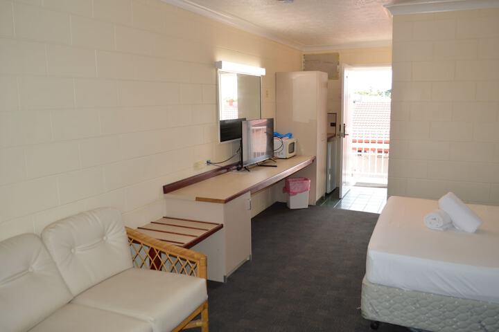 Room 8 of 88