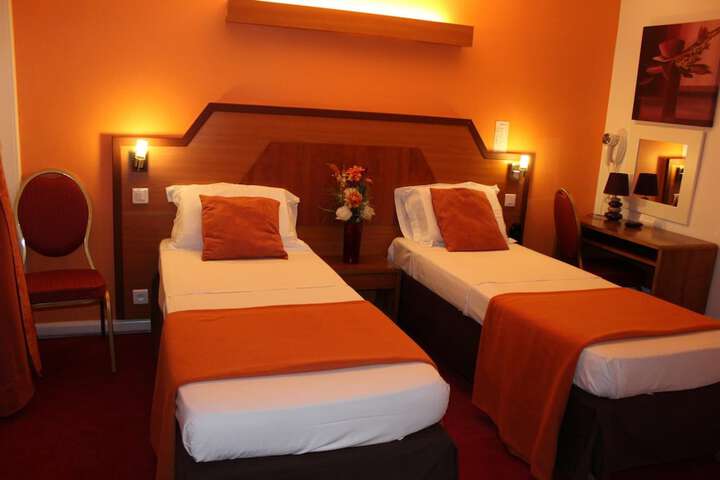 Room 25 of 58