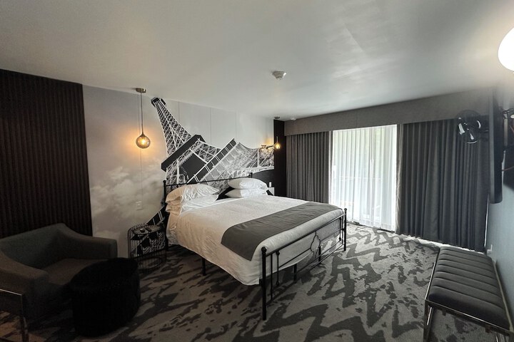 Room 15 of 66