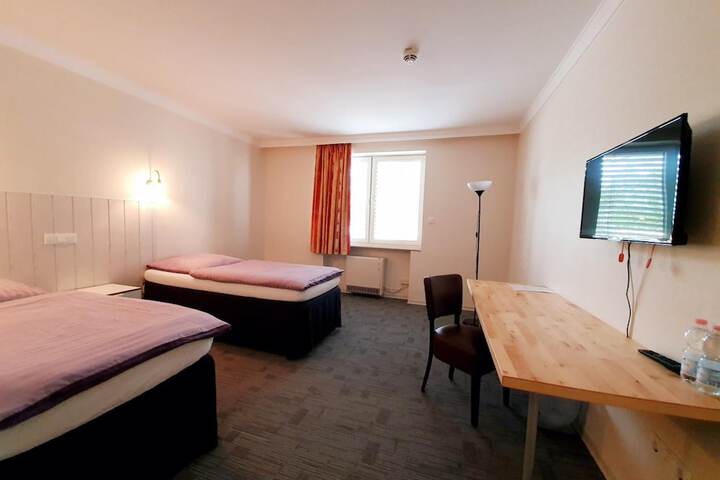 Room 11 of 24