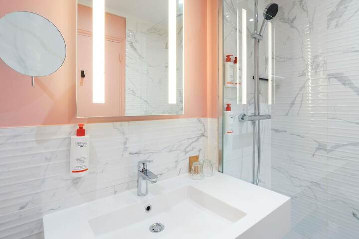 Clean Restrooms