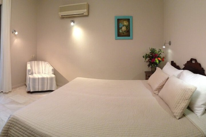 Room 17 of 154