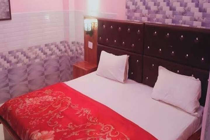 Room 2 of 5