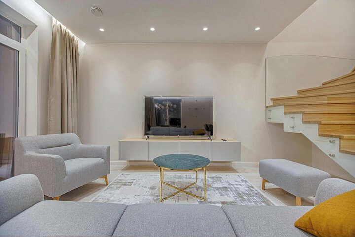 Room 11 of 15