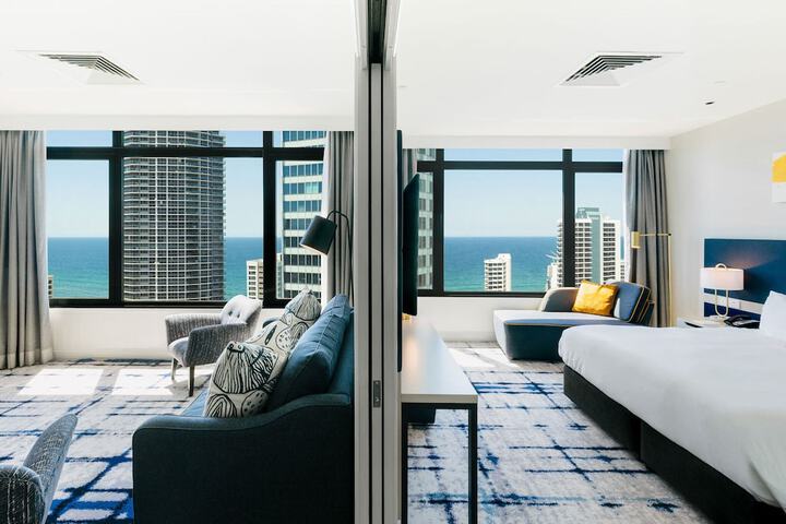 Room 51 of 113