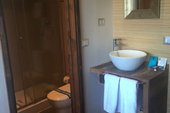 Room 20 of 42