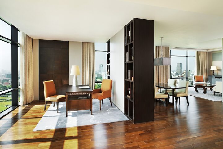 Room 10 of 207