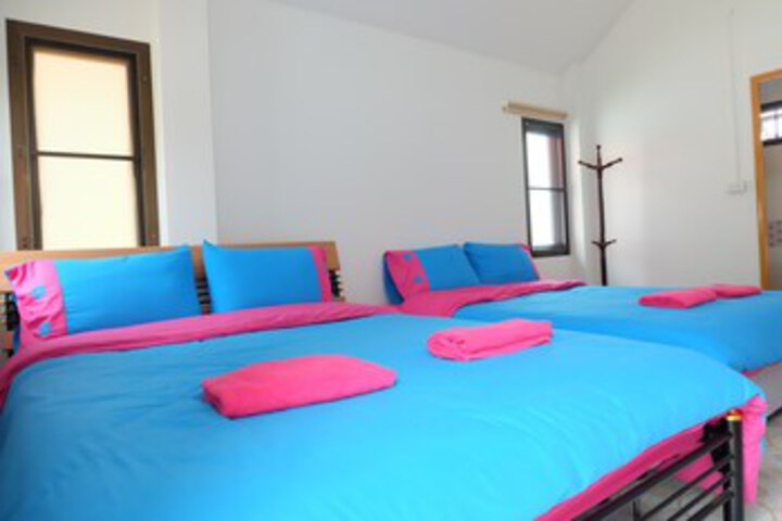 Room 12 of 22