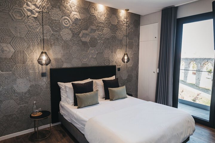 Room 5 of 28