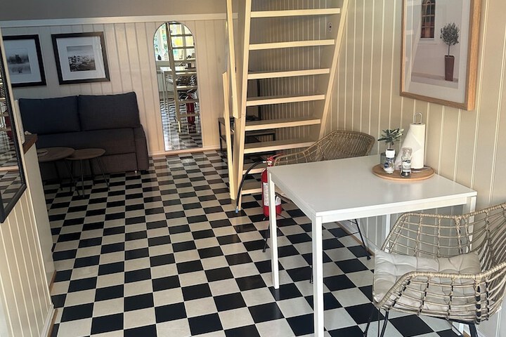 Room 14 of 68