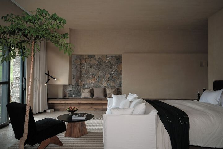 Room 34 of 72