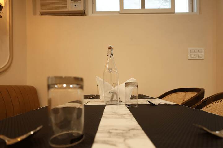 Dining 55 of 64