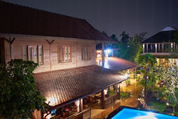 Hotel Exterior 127 of 134