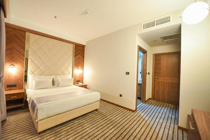 Room 7 of 29