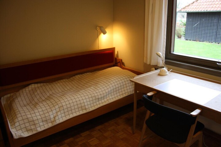 Room 13 of 68