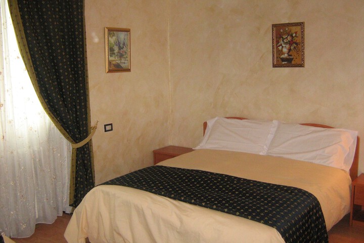 Room 5 of 53