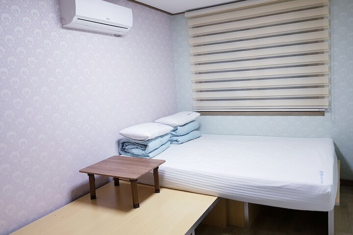 Room 22 of 35