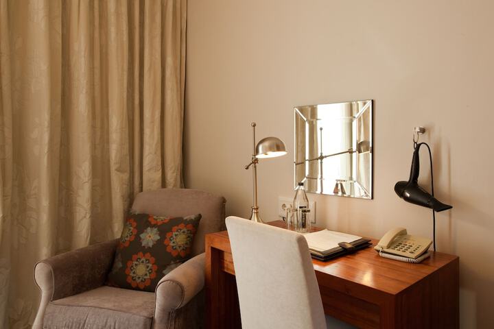 Room 48 of 132