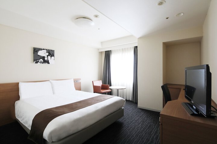 Room 17 of 93