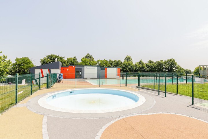Pool 78 of 109