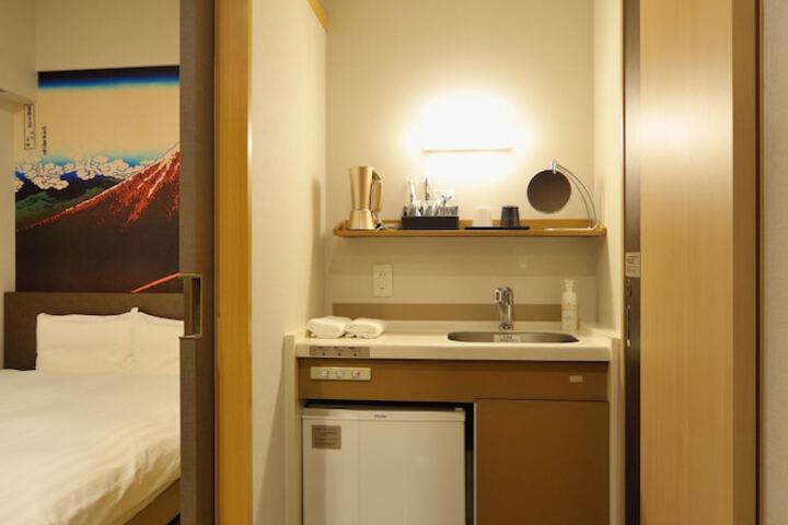 Room 33 of 95