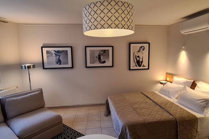 Room 14 of 63