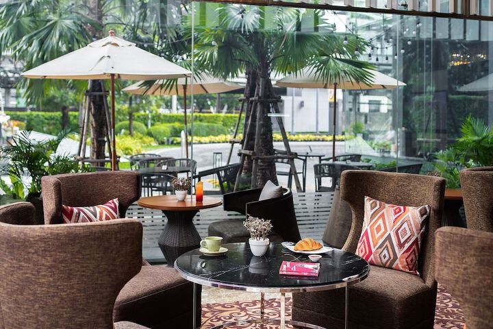 Entrance & Lobby