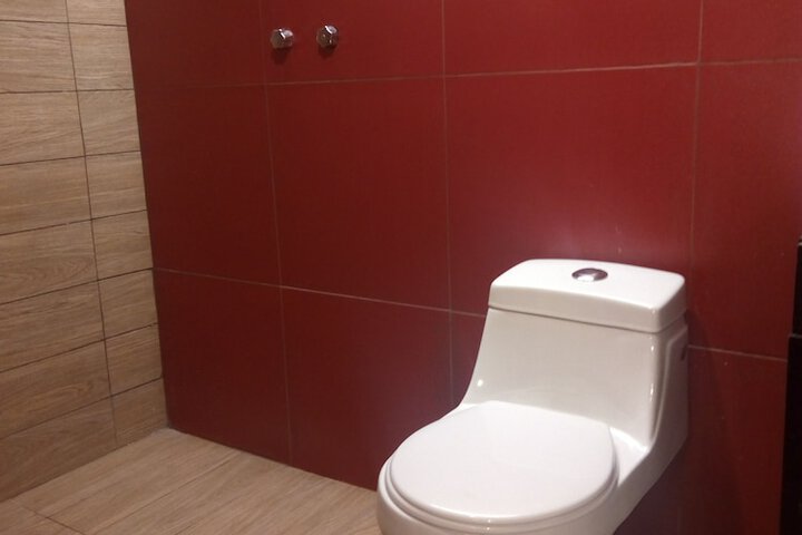 Room 9 of 11