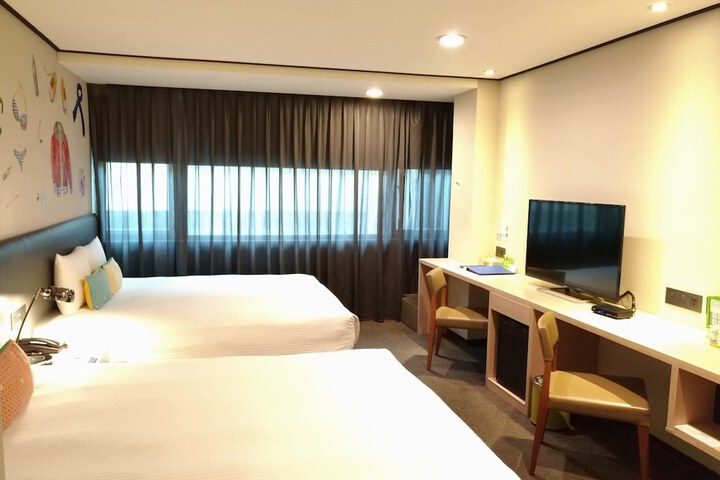 Room 36 of 92