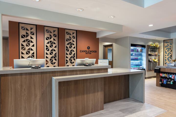 Check-in/check-out kiosk