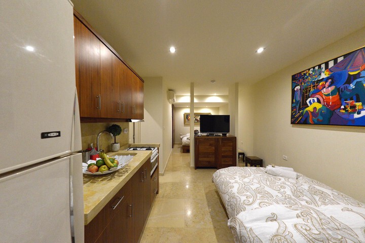 Room 3 of 25