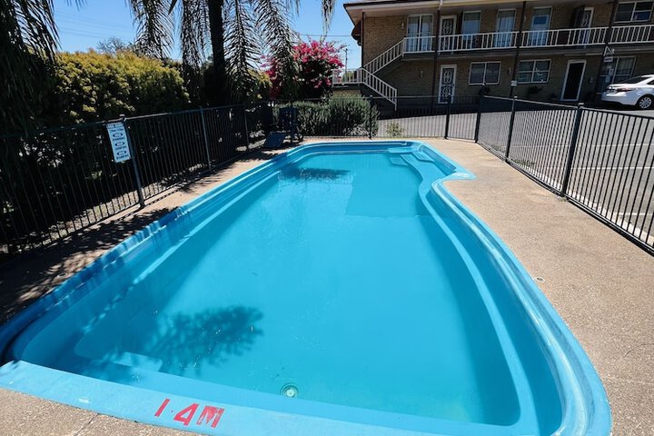 Overlander Motor Lodge