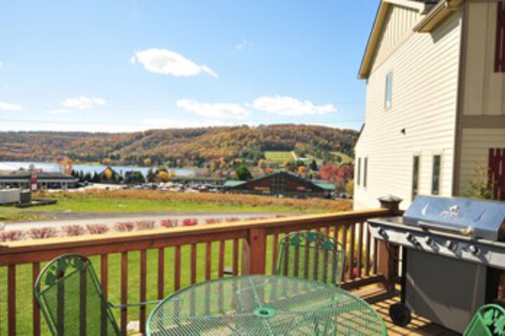 Terrace/Patio 2 of 31