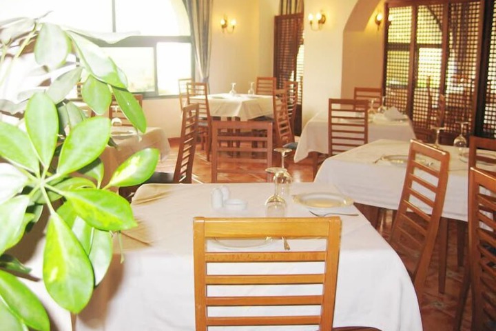 Dining Photos
