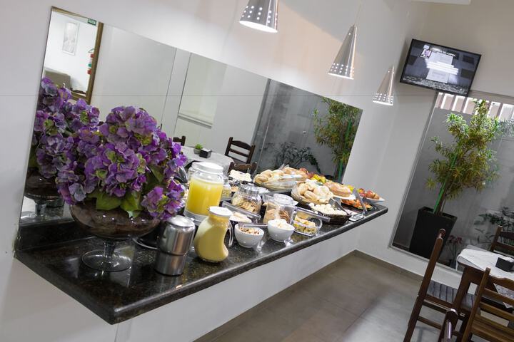 Breakfast/Coffee Service 38 of 40