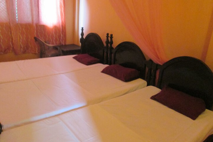 Room 14 of 18